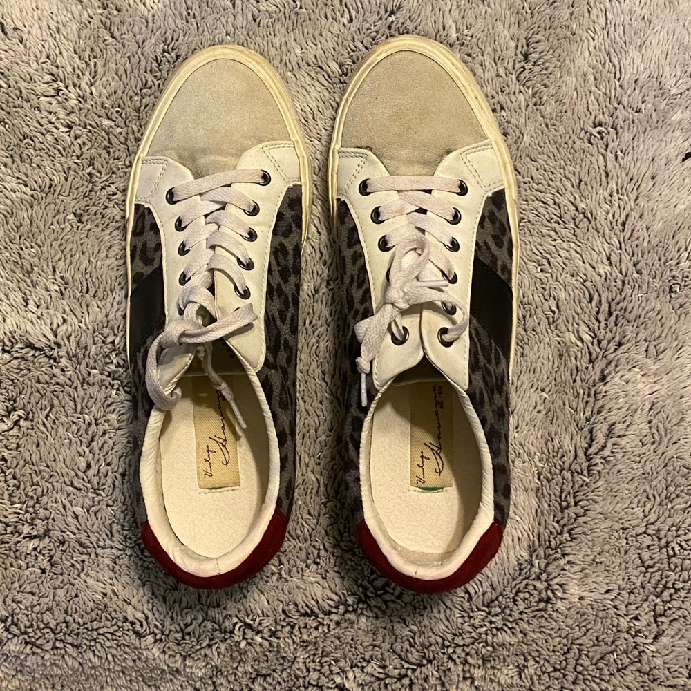 Vintage Havana Low Top Cheetah Pattern